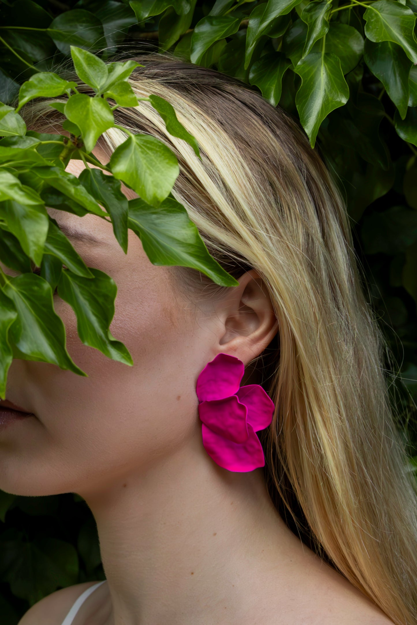 Bougainvillea Red/Green/Blue