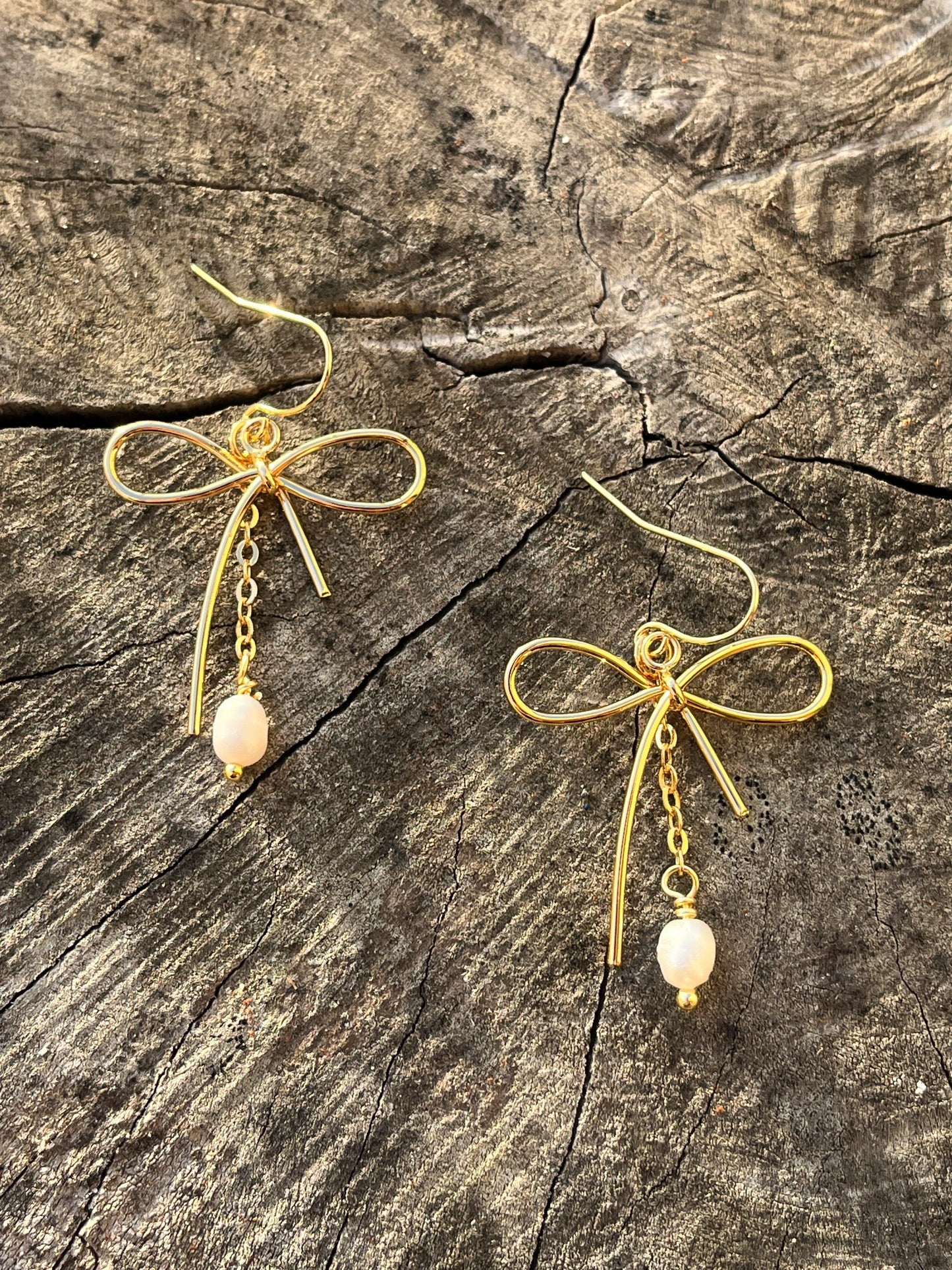 Bow Pearl earrings - Kybalion Jewellery