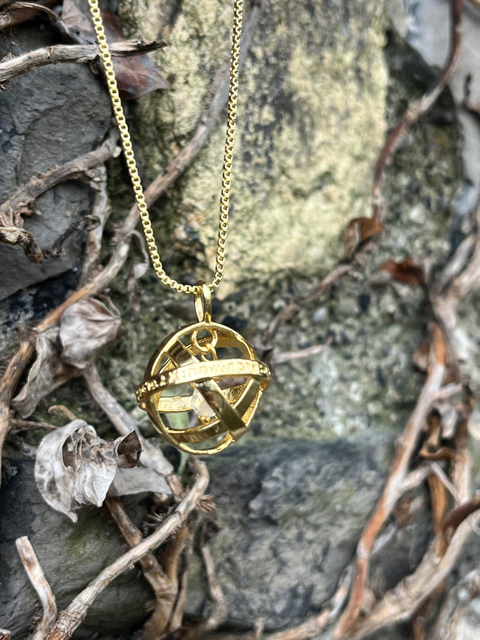 Genesa Crystal _ Manifesting Necklace - Kybalion Jewellery