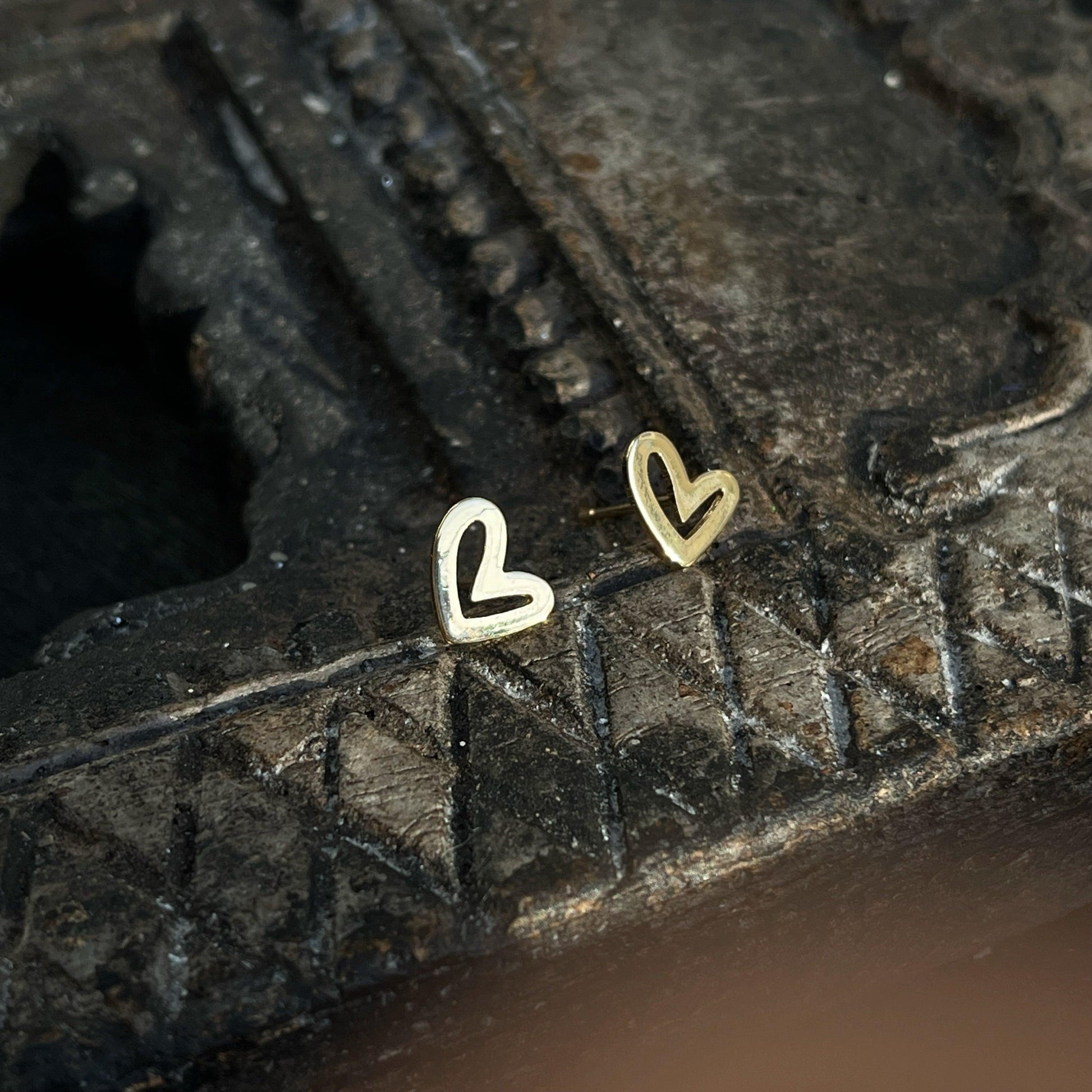 Heart Studs - Kybalion Jewellery