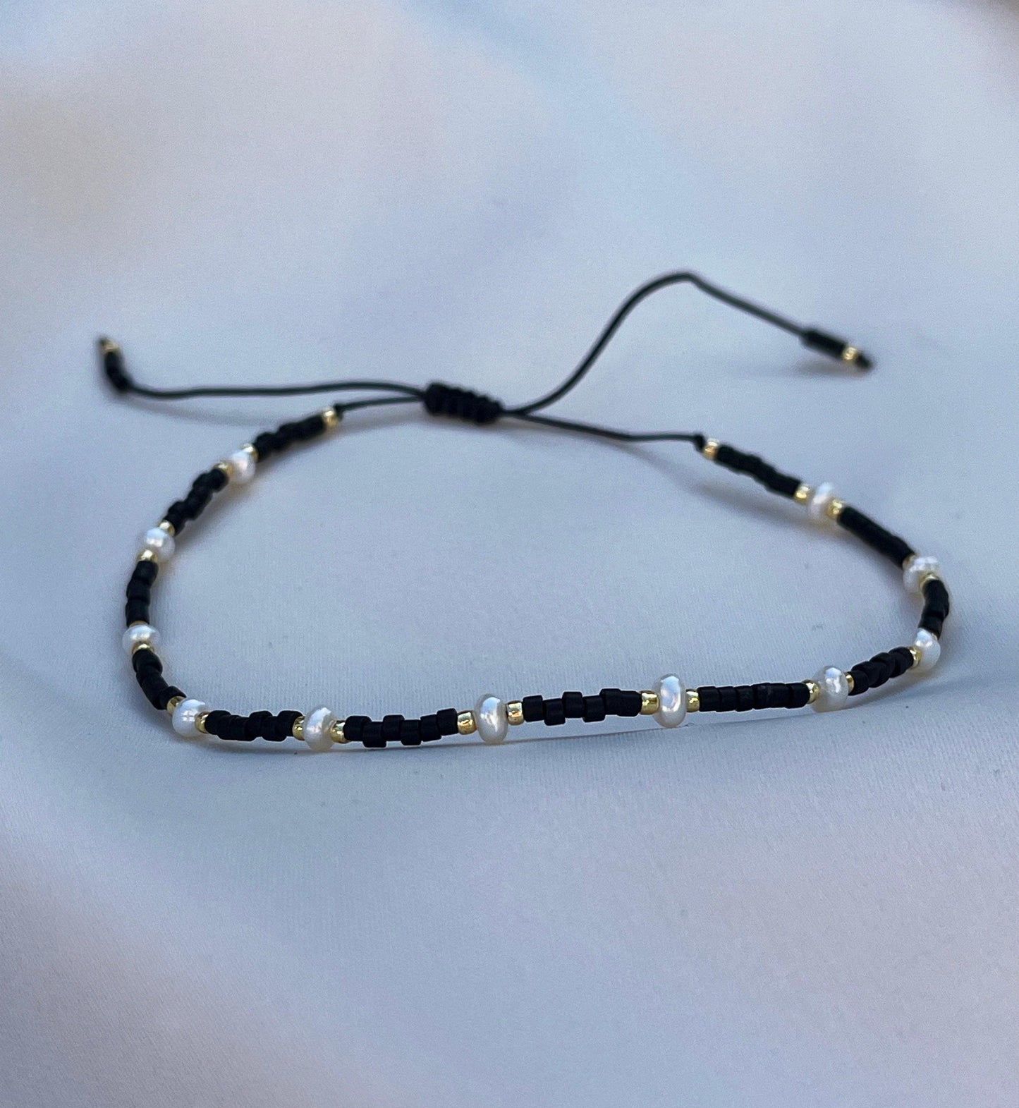 Pearl bead bracelet Black - Kybalion Jewellery